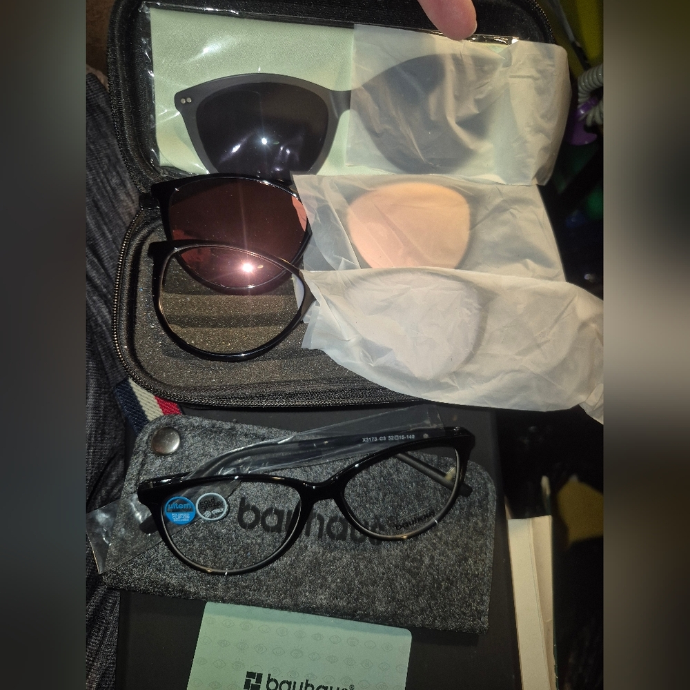 NIB Black Bauhaus Sunglasses Set With 3 Magnetic Lense Changes